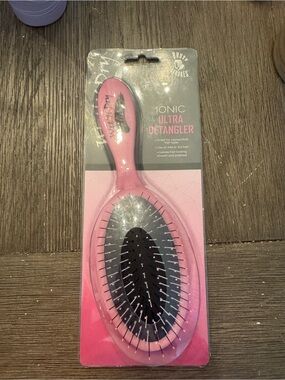 Ionic Ultra Detangler Hair Brush - Pink